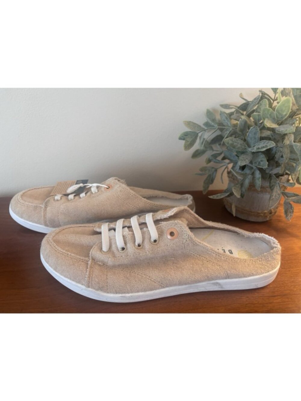 Vionic Beige Casual Slip-On Sneakers Beach Mule - Picture 4 of 8
